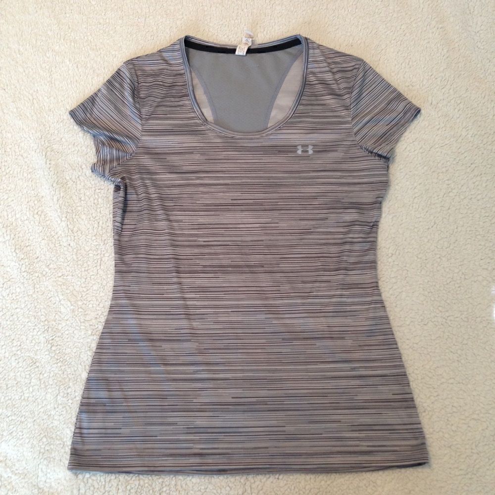 Under Armour heat gear semi fitted gray stripe top S‎